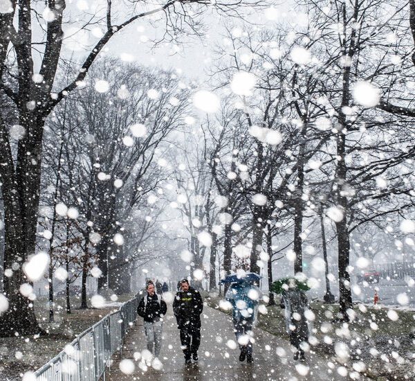 Scenes From Across an America Bracing Itself Against Brutal Winter Cold