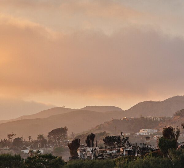 Los Angeles Faces Risk of Mudslides With the Arrival of Rain