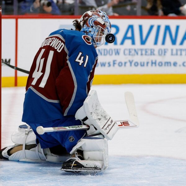 Avs’ G Scott Wedgewood exits recreation with obvious harm