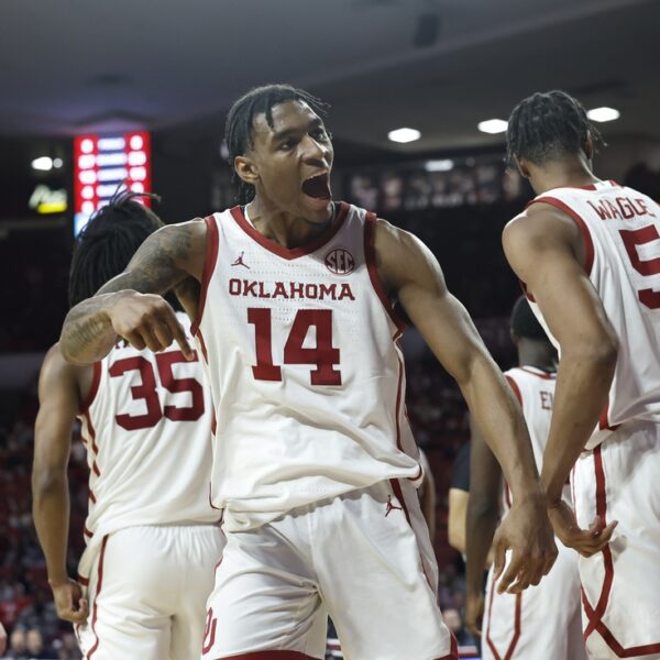 Finally in SEC win column, Oklahoma, Arkansas go face to face