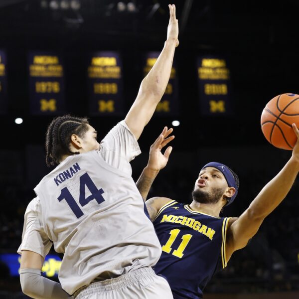 Michigan mounts late rally to stun Penn State