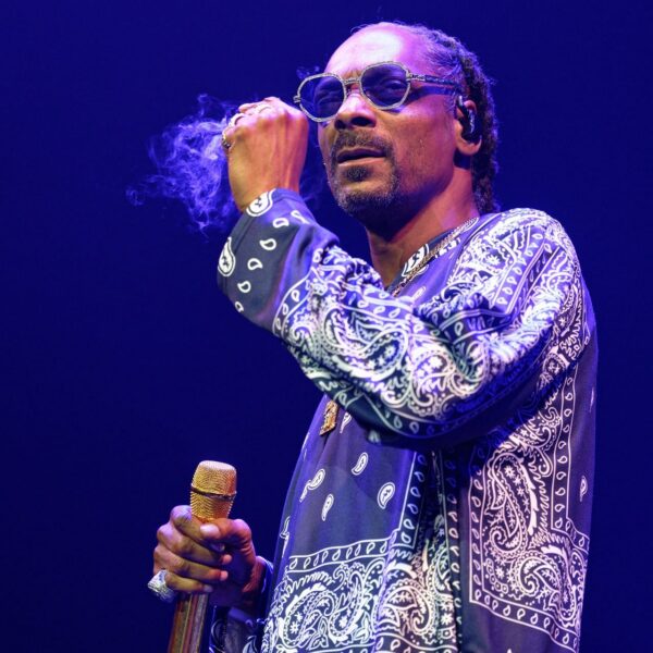 “Hope it was worth it”— Internet reacts as Snoop Dogg reportedly loses…