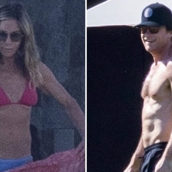 Bikini-Clad Jennifer Aniston and Bestie Jason Bateman Enjoy Cabo Vacation