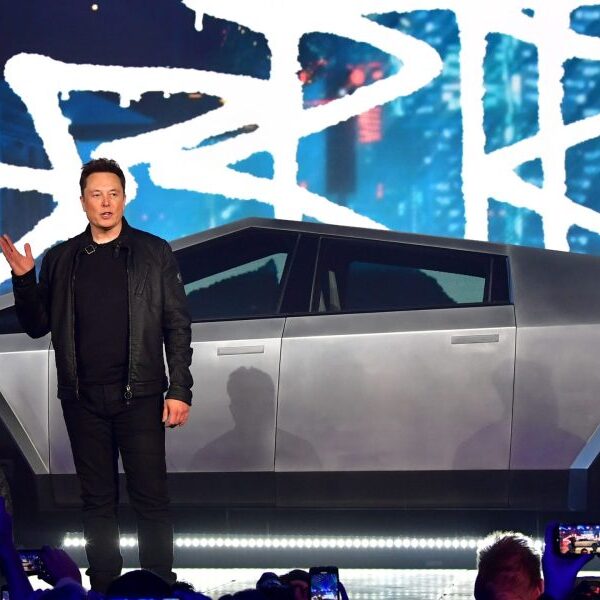 PR specialists say Elon Musk’s dealing with of the Tesla Cybertruck explosion…