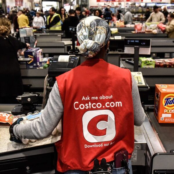 18,000 Costco employees threaten to strike and ‘won’t work a day previous…