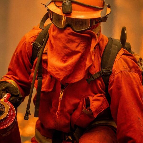 Inmates battling wildfires see probability for redemption: ‘I really appreciate the opportunity…