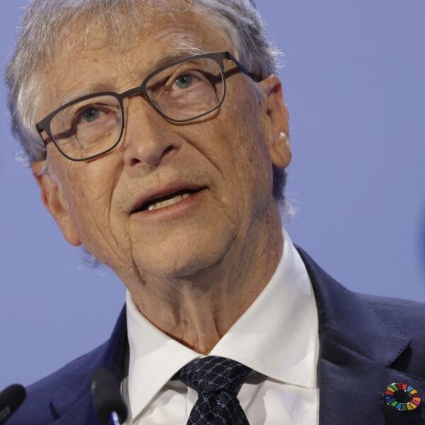 Bill Gates says the percentages of one other pandemic within the subsequent…