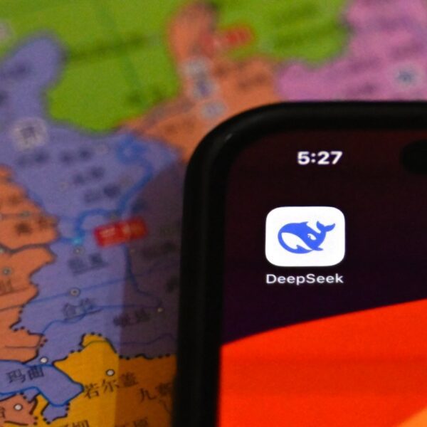 DeepSeek reaches No. 1 on US Play Store