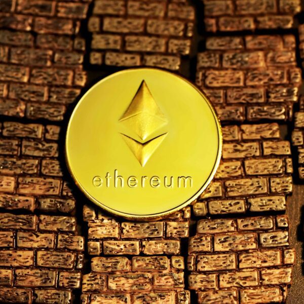 Ethereum Eyes $4,000 Breakout With Bullish Inverse Head-And-Shoulders Setup – Details