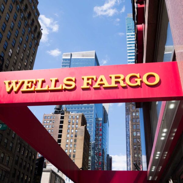 Wells Fargo This autumn Earnings: Generally Strong But Signs Of Weakening (NYSE:WFC)