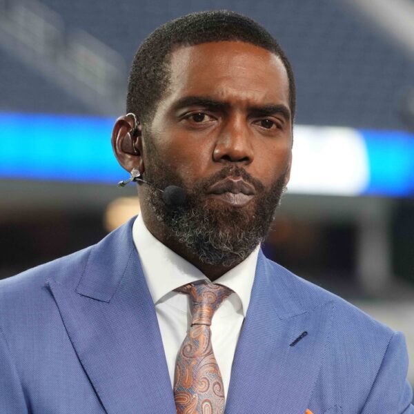 Randy Moss returns to ESPN set amid most cancers battle