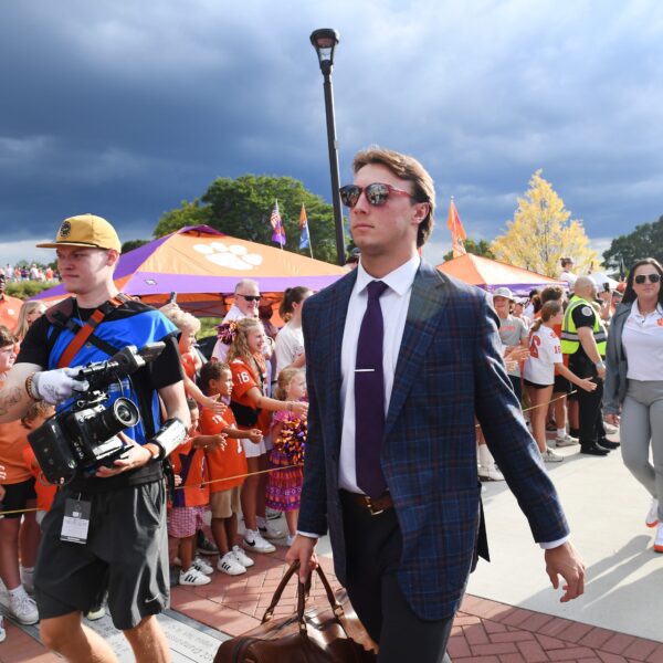 Clemson QB Cade Klubnik sheds mild on choice to stick with the…