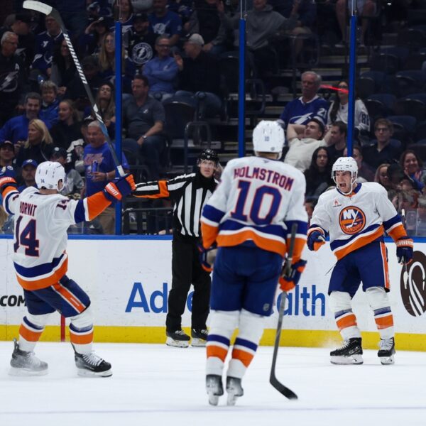 Islanders go to Panthers, go for eight consecutive win