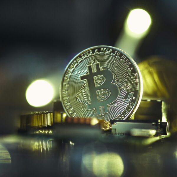 Bitcoin 9-Month Cycle Says It’s Not Over, Analyst Shows Where We Are…