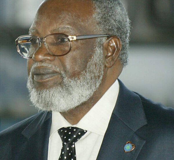 Sam Nujoma of Namibia Dead at 95