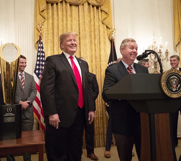 Trump Backs Uber-RINO Lindsey Graham in Shocking 2026 Endorsement | The Gateway…