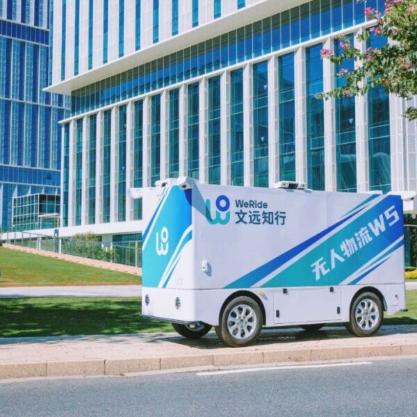 A brand new supply robotic can haul 2,200 kilos