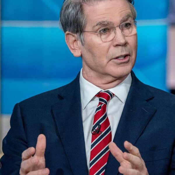 Treasury Secretary Scott Bessent sees inflation plummeting to the Federal Reserve’s 2%…