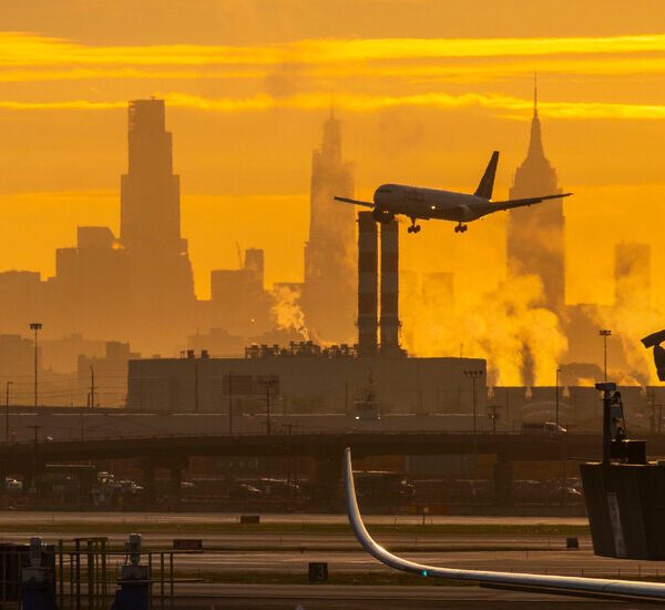 Newark Airport Air Traffic Staffing Shortage Forces Delays