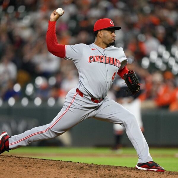 Reds demote struggling Alexis Diaz, name up Luis Mey