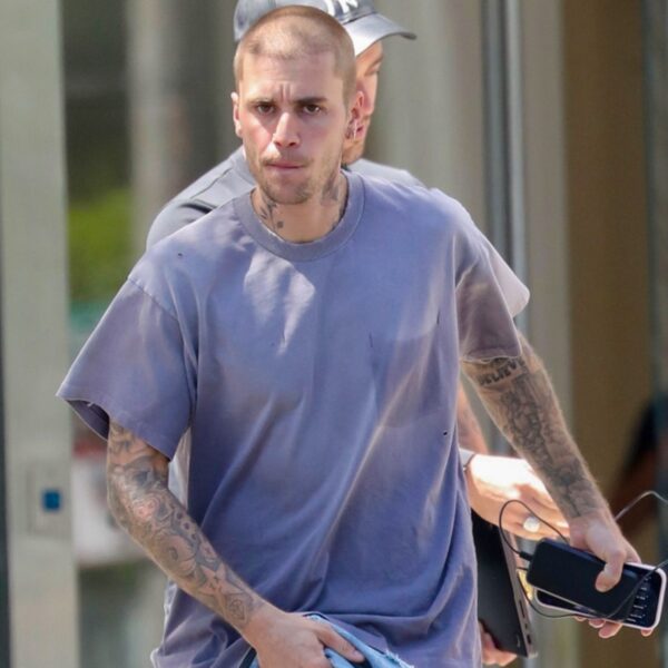 Justin Bieber Gets a Traffic Ticket in L.A., Grabs His Crotch, on…