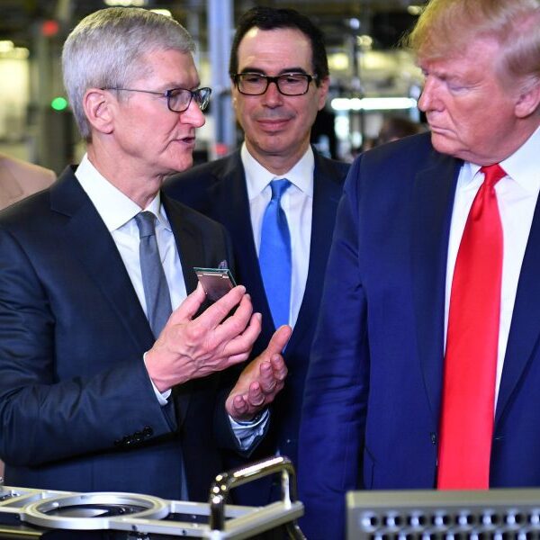 Trump is taking part in a ‘game of chicken’ with Tim Cook…