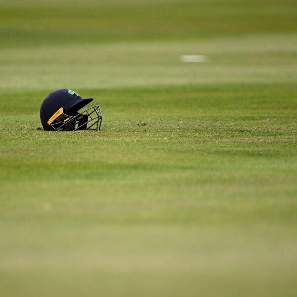 Ball hits helmet as wicketkeeper bizarrely stands close to first slip in…