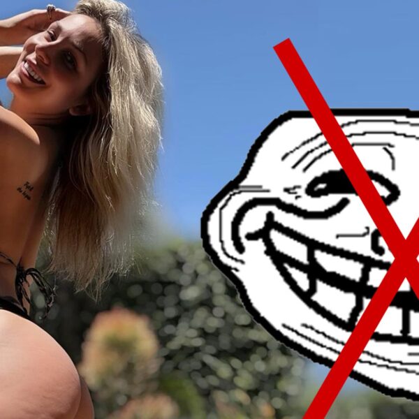 Courtney Stodden Torches Cellulite Trolls With Red-Hot Bikini Post