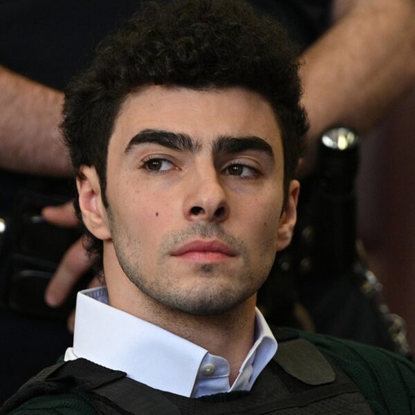 Luigi Mangione’s Lawyers Ask Judge to Unshackle Him for Future Court Appearances