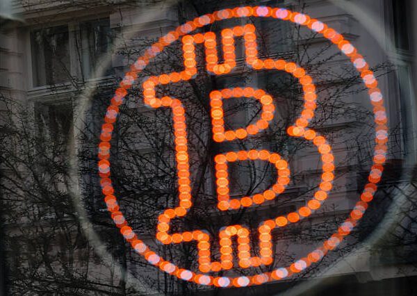 Bitcoin Long-Term Holders Strengthen Their Grip As Realized Cap Climbs To Uncharted…