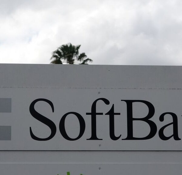SoftBank reportedly trying to launch a trillion-dollar AI and robotics industrial advanced