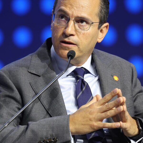Shell denies experiences of BP mega-merger of Big Oil rivals