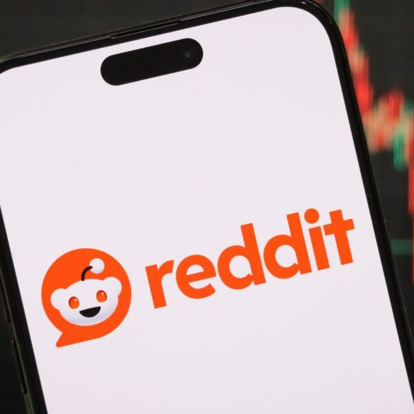 Reddit sues Anthropic for allegedly sneaking person feedback to coach Claude AI