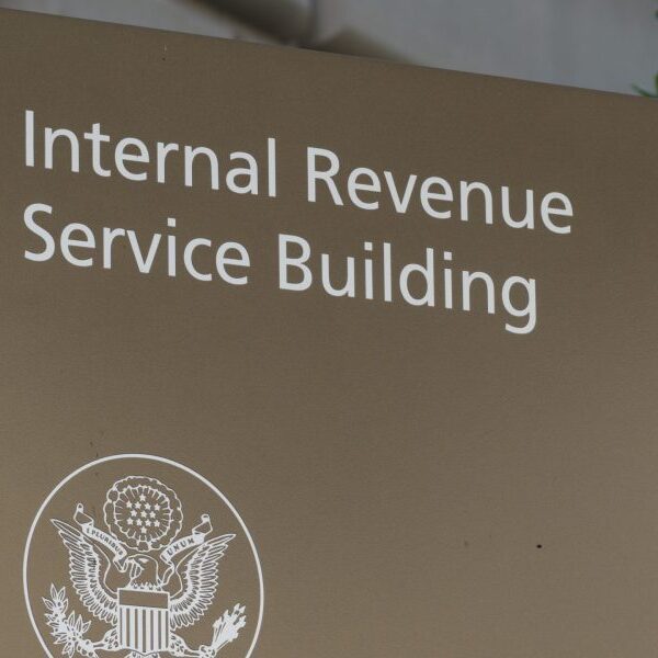 Bitcoin and crypto traders hit with flood of IRS letters, say tax…