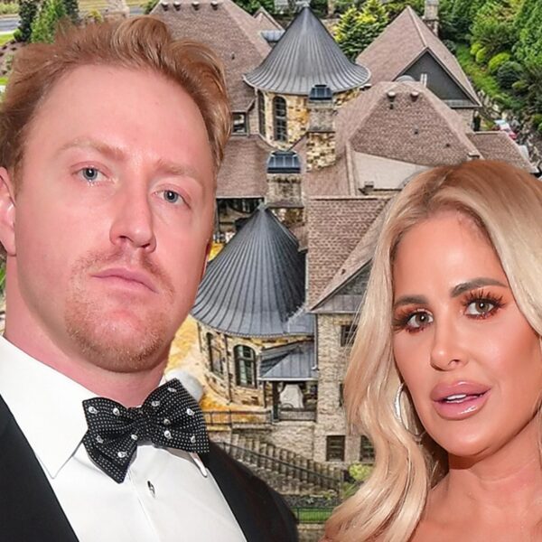Kim Zolciak and Kroy Biermann Forced to Move Out of Home by…