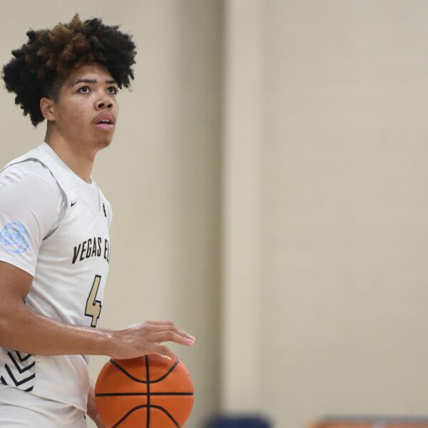 Hoops followers react as Tyran Stokes data 19 factors in a win…