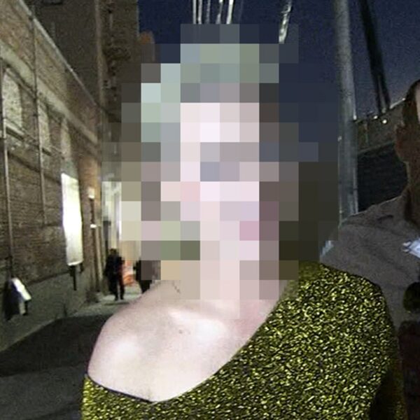 Guess Who This Superstar Singer Is!