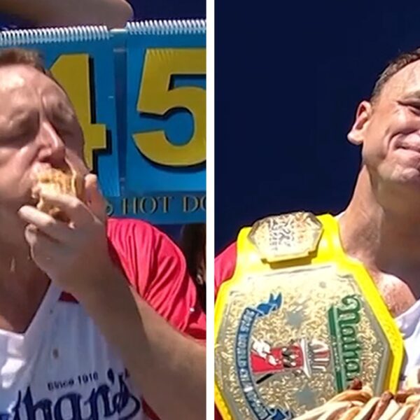 Joey Chestnut Wins In Hot Dog Contest Return, Downs 70.5 Wieners on…