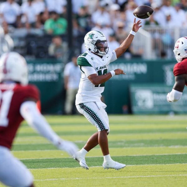 Hawaii rides wave of momentum into Arizona go to
