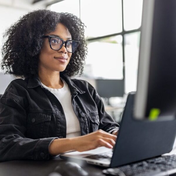 Make as much as $370K working for Walmart—as AI steals jobs, the…