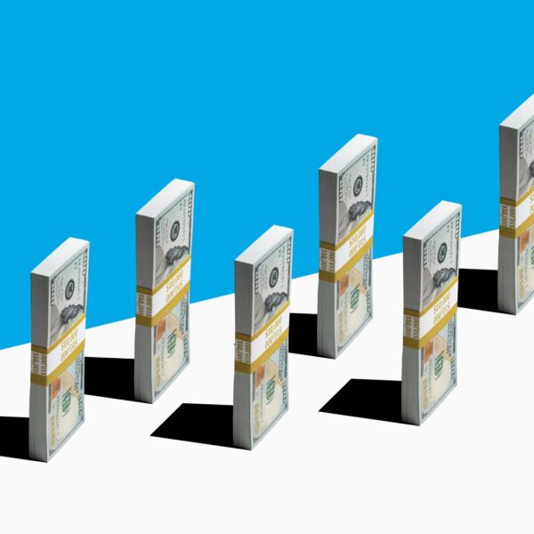 BHK: Await Better Interest Rate Conditions Before Entry