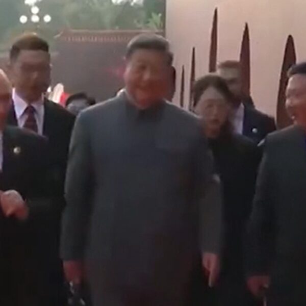 Hot Mic Catches Putin and Xi Discussing Immortality, Organ Transplants