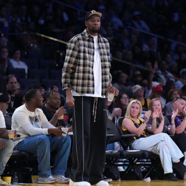 Kevin Durant takes brutal swipe at LeBron James’ 5’9″ good friend in…