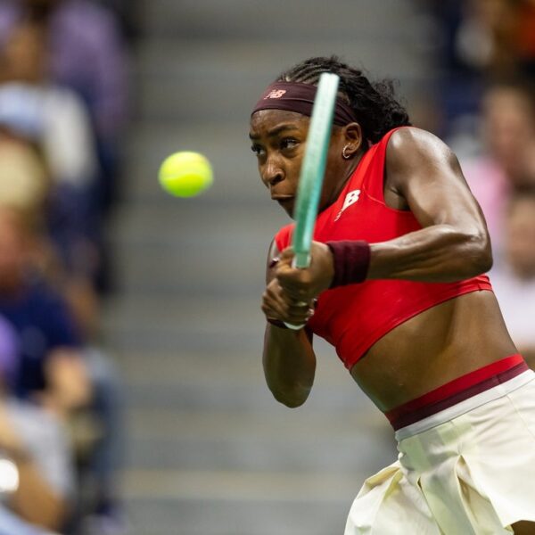 Coco Gauff struggles however holds off Leylah Fernandez to advance in China