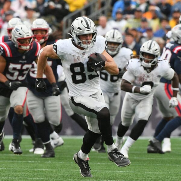 Raiders’ Brock Bowers (knee) will get additional day to relaxation