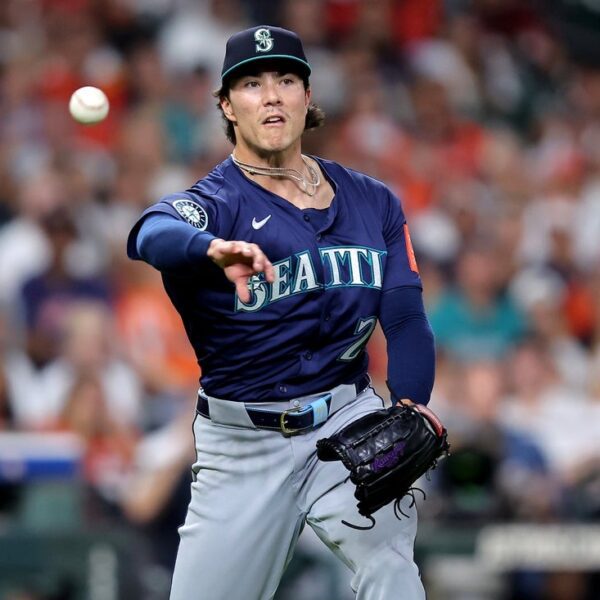 Mariners ace Bryan Woo injures pectoral muscle in win