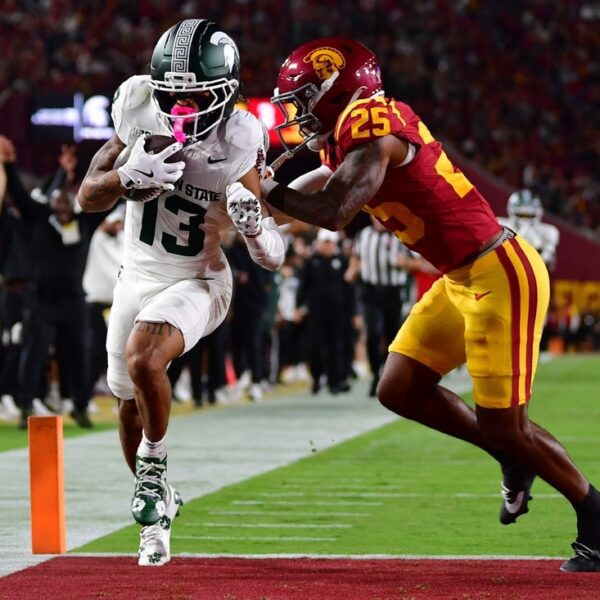 No. 25 USC builds large lead, withstands Michigan State rally