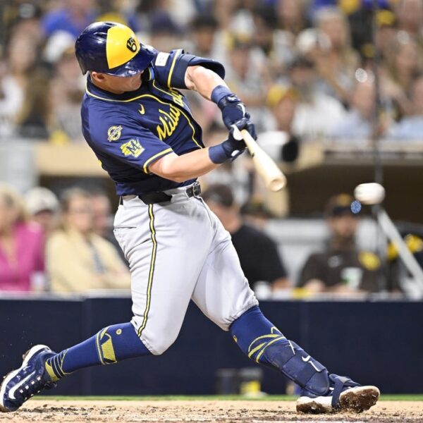 Padres edge Brewers in eleventh to clinch playoff berth