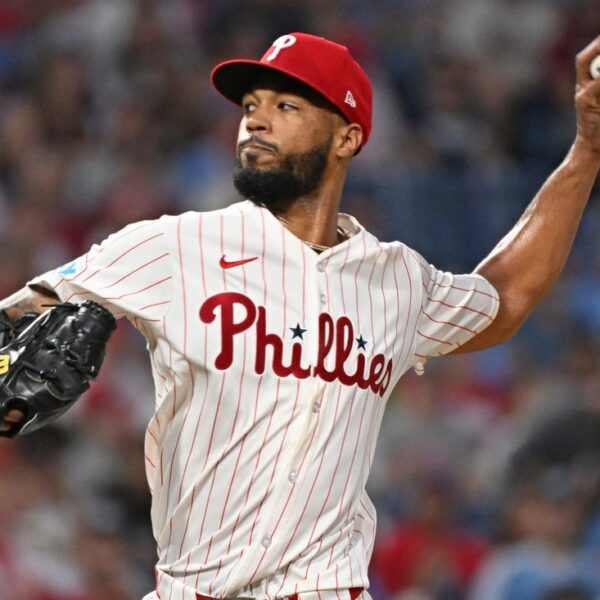 Marlins rally late, take down Phillies in 11 innings
