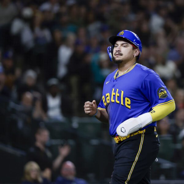 ‘He seems to be constipated’ – Fans roast Mariners’ Josh Naylor after…